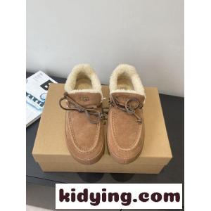大人気 UGG アグ スーパーコピー ムートンモカシン スリッポン ブラウンkid26vW5vGf