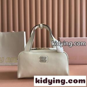 レザー トップハンドルバッグ ミュウミュウ ブランド コピー バッグ スーパーコピー レディースバッグ ホワイトkid26f0TjmC