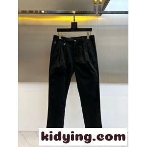シンプル 洗練された チノパンツ エルメネジルド・ゼニア パンツ 偽物 ブラックkid26rmu4vm