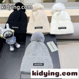 ロゴパッチ ポンポン付き ビーニー バレンシアガ コピーブランド キャップ 偽物 裏起毛 ニットキャップkid265nO5ri