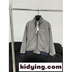 ナイロン＆フリース リバーシブルジャケット ミュウミュウ ブランド コピー ジャケット コピー ブルーkid26eeKjWn