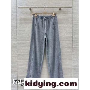 スタイリッシュ カジュアル ロゴ入り スウェットパンツ ミュウミュウ コピーブランド パンツ 偽物 グレーkid26euaObu