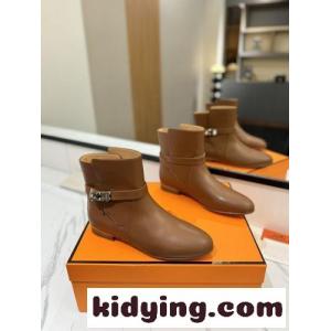 エルメス ブランド コピー ケリーバックル付き アンクルブーツ スーパーコピー ショートブーツ ブラウンkid26Dqi4Di