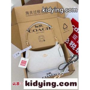 コーチ ブランド コピー バッグ スーパーコピー 大人気 テリ シグネチャー キャンバス ショルダーバッグkid26W5HLLb