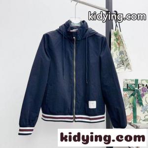 洗練された カジュアル フーデッドジャケット トムブラウン スーパーコピー ジャケット 偽物 ネイビーkid260HDW9v