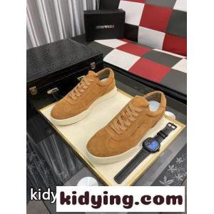 人気 カジュアル スエードスニーカー アルマーニ コピー スニーカー 偽物 キャメルkid26jKPT5z
