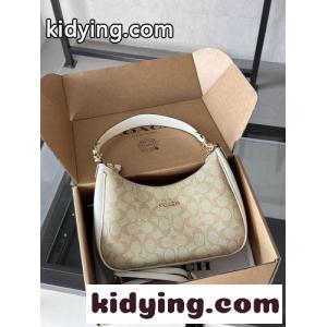 クラシック 人気シグネチャー柄 ショルダーバッグ コーチ コピー バッグ スーパーコピーkid26Kn01Di