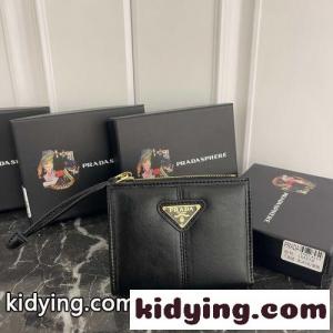 上品 シンプル 二つ折り財布 プラダ ブランド コピー 財布 コピー コンパクトウォレット ブラックkid264H1vae