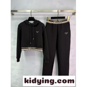 フーディー＆パンツ 2点セット プラダ スーパーコピー セットアップ 偽物 上下セット ブラックkid26GviOrC
