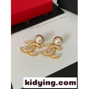 洗練された 合わせやすい ピアス シャネル コピー イヤリング コピー レディースkid26zmS9Xj