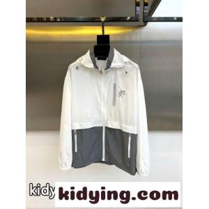 軽量 UVカット フード付きブルゾン ルイ・ヴィトン ジャケット 偽物 ホワイトkid26zquCGD