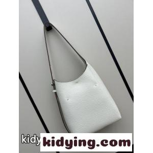 人気 ロミー スモール ホーボーバッグ トリーバーチ スーパーコピー ホワイトkid264Xrmmu