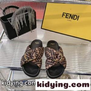 人気 お洒落 フェンディ コピー フィール サンダル スーパーコピー スライド ブラウンkid26vWf4rC