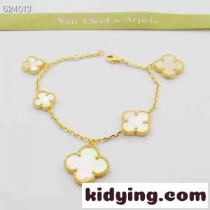 ヴァンクリーフ&アーペル ブレスレット 偽物 定番 人気 四つ葉 アクセサリーkid26XPT99j