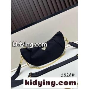 プラダ コピー ドゥミ・リュンヌ Re-Nylon ショルダーバッグ コピー ブラックkid26eCqyum