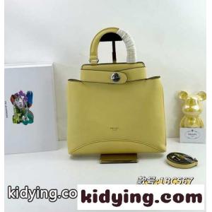 新作♪prada コピー エチュード ミディアム レザーバッグ プラダ コピー バッグ コピー イエローkid26LfimOf