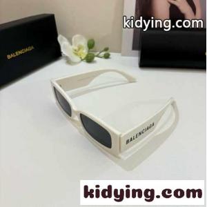 洗練された おしゃれ ロゴ入り アイウェア バレンシアガ コピー サングラス 偽物 ホワイトkid26KXrOHD
