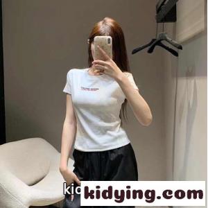 アレキサンダーワング Tシャツ コピー シンプル ロゴ コンパクト 半袖Tシャツ ホワイトkid26bSLT5n
