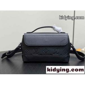LV スティーマーイーストウエスト ウェアラブル ウォレット ルイ・ヴィトン スーパーコピー M13888kid26a09zia
