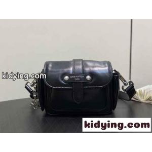 LV カーゴ ウェアラブル ウォレット ルイ・ヴィトン スーパーコピー M13989kid26aOnmem