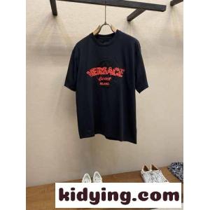 カジュアル ゆったり ロゴ 半袖Tシャツ ヴェルサーチ コピーェ Tシャツ コピー コットン ブラックkid26yqu8Xz
