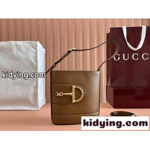 gucci スーパーコピー 73 スモール バケットバッグ グッチ スーパーコピー バッグ スーパーコピー 833665 ブラウンkid26GH95ja