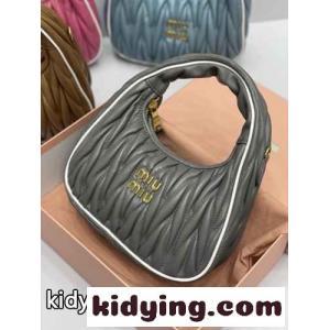 ミュウミュウ コピーブランド ワンダー マテラッセレザー バッグ コピー グレーkid26j8rSDy