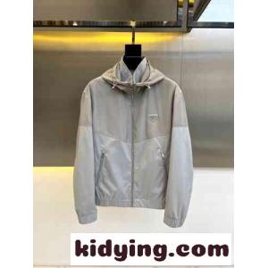シンプル ロゴ入り フーデッドブルゾン プラダ コピー ジャケット コピー グレーkid26XDG5vu