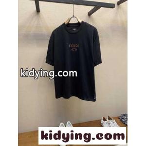 シンプル ロゴ刺繍 クルーネック 半袖Tシャツ フェンディ コピー Tシャツ コピー ブラックkid26buamSf