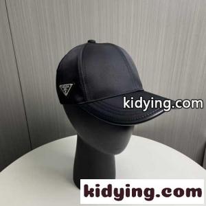 上品 カジュアル トライアングルロゴ ベースボールキャップ プラダ コピー キャップ 偽物 ブラックkid26b0P95D