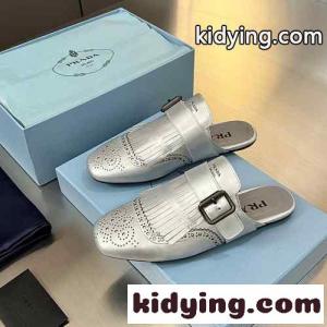 大注目 上品 プラダ スーパーコピー シャッフル フリンジ付 レザー ミュール スーパーコピー シルバーkid26buCSbm