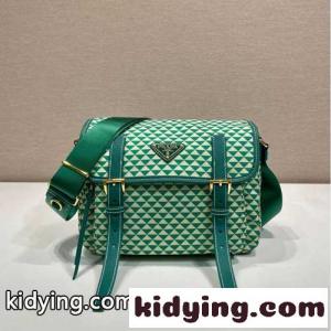 プラダ コピーブランド バッグ コピー お洒落 トライアングル柄 ショルダーバッグ グリーンkid26aCKT1j