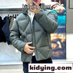 洗練された 上品 レザーダウンブルゾン プラダ スーパーコピー ダウンジャケット コピー グリーンkid26Lnu4na