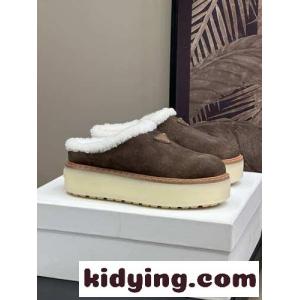 秋冬大人気～モコモコ スエード スリッパ プラダ スーパーコピー シューズ スーパーコピー コーヒーkid26z4vaea