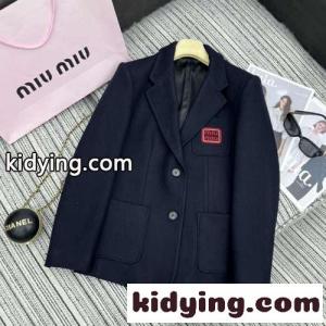 ミュウミュウ コピーの服激安通販 トップス アウター スーツ  通勤 ビジネス ロゴ刺繍 ブラックkid26WnmOLj