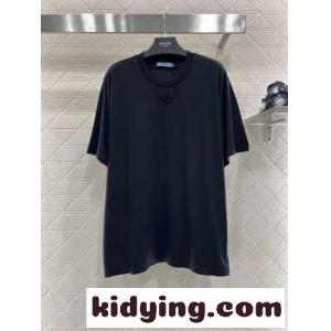 人気新作 prada コピー ティー シャツ スーパーコピー トップス 半袖 純綿 シンプル カジュアル ブラックkid26iayu0b