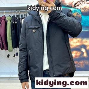 人気 洗練された フード付き パファージャケット プラダ スーパーコピー ダウンジャケット コピー ブラックkid26WnKjOf