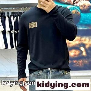 ベーシック 合わせやすい クルーネック 長袖Tシャツ フェンディ コピー Tシャツ コピー ブラックkid26rqCGnu