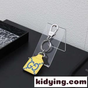 GGエンボス キーチェーン グッチ ブランド コピー キーホルダー コピー イエローkid26CSjGjC