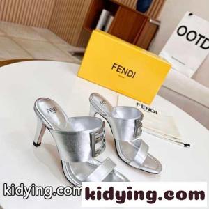 FFバゲット スティレットヒールサンダル フェンディ ブランド コピー サンダル スーパーコピー シルバーkid26PPby4b