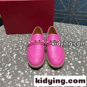 ヴァレンティノ スーパーコピー スーパーコピー スタッド レジャーフロー クラスト レザー モカシン ピンクkid26DOLzGD