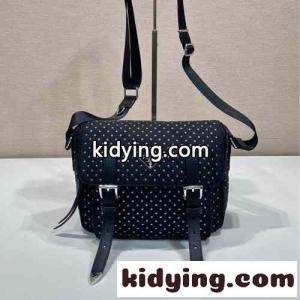 プラダ ブランド コピー スタッズ付 Re-Nylon ショルダーバッグ スーパーコピー 1BD382kid26vuWrWD