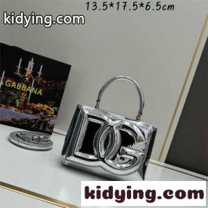 パテントレザー DGロゴ ショルダーバッグ ドルチェ&ガッバーナ コピー バッグ スーパーコピー シルバーkid26XPzKvy