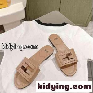 人気 バゲット レザー スライド フェンディ スーパーコピー サンダル スーパーコピー カーキkid26O5Tf4v