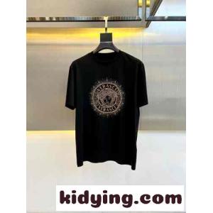 ラインストーンロゴ 半袖Tシャツ ヴェルサーチ スーパーコピーェ Tシャツ 偽物 ブラックkid26GPTPfC