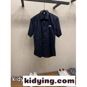 バーバリー コピー シャツ 偽物 シンプル 上品 ショートスリーブシャツ ブラックkid26jO9PvC