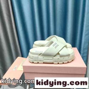 カジュアル おしゃれ スリッパサンダル ミュウミュウ コピーブランド サンダル スーパーコピー ホワイトkid261Lf4Xj