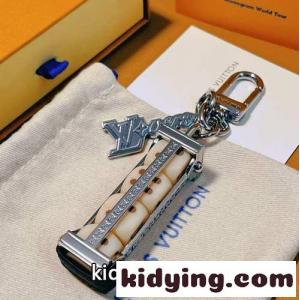 ルイヴィトン コピー キーホルダー コピー バッグチャーム･LV ラバーズ ダイス シルバーkid265nammi