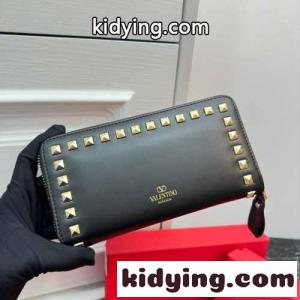 ロックスタッズ カーフスキン ジップウォレット ヴァレンティノ コピーブランド 財布 コピー ブラックkid265r4vKf