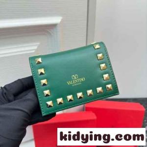 ロックスタッズ スモール ウォレット ヴァレンティノ ブランド コピー 財布 コピー グリーンkid26XPnWfa